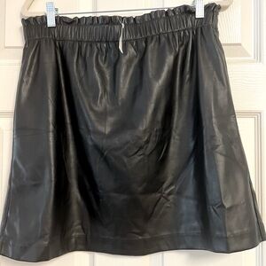 LOFT Pull On Faux Leather Skirt